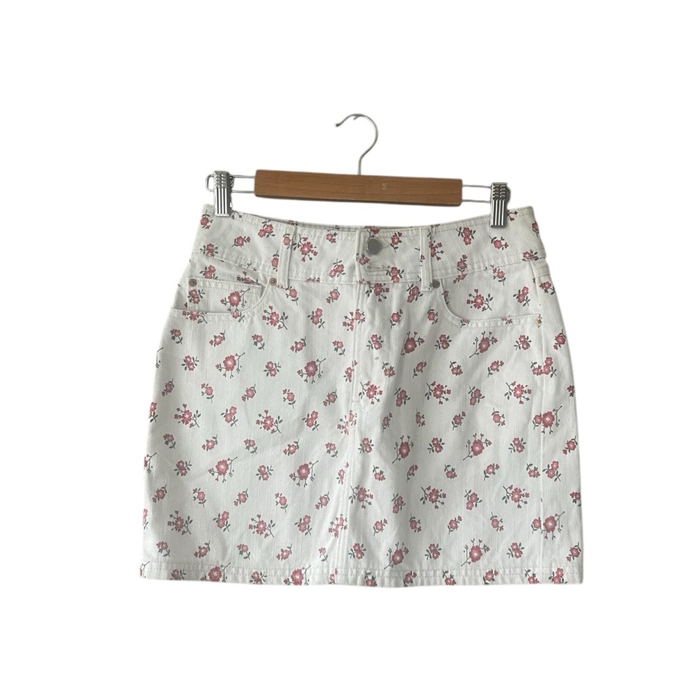 BDG Double-Button Floral Mini Skirt